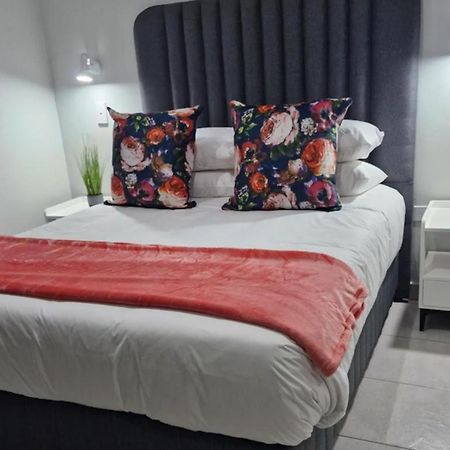 Blooming Rose Bed And Breakfast Polokwane Esterno foto